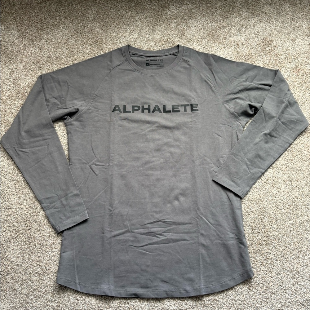 Alphalete Gray Long Sleeve Performance T-Shirt
